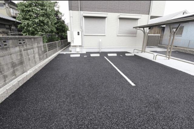 ジュレ・ブランシュ（301） 駐車場