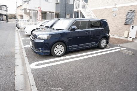 ヴィラ・エメラルド（204） 駐車場