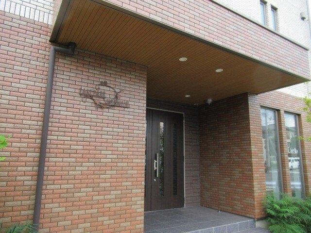 イーストパークURAWAⅢ（303） エントランス