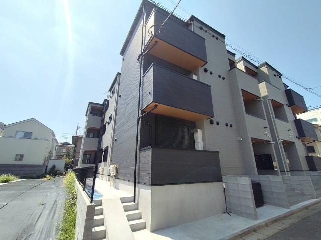 太陽と月の調和　ＬＵＮＡＲＥ元町（202） 外観