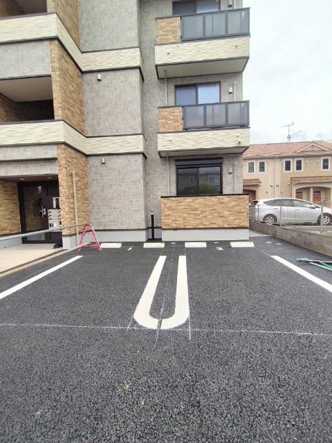 プラシード（202） 駐車場