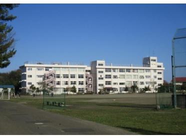 仙台市立桜丘中学校：689m