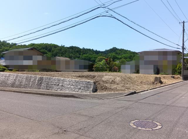 ■南西側・東南側　南ひな壇となっている為、日照・眺望・通風良好です♪
