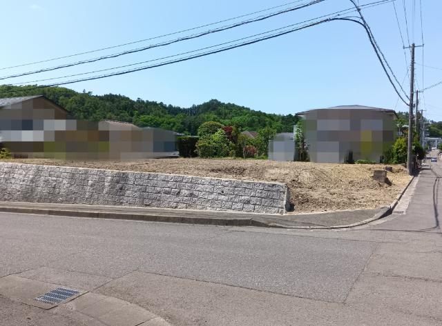 ■角地（東南側公道・北東側公道）に面します♪
