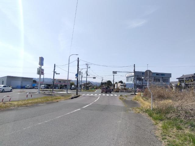 相馬市日下石の条件なし土地 前面道路含む現地写真