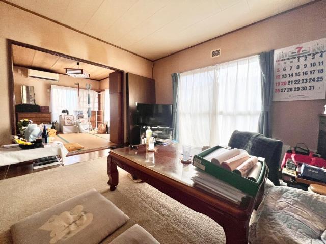 仙台市太白区金剛沢中古戸建 リビング