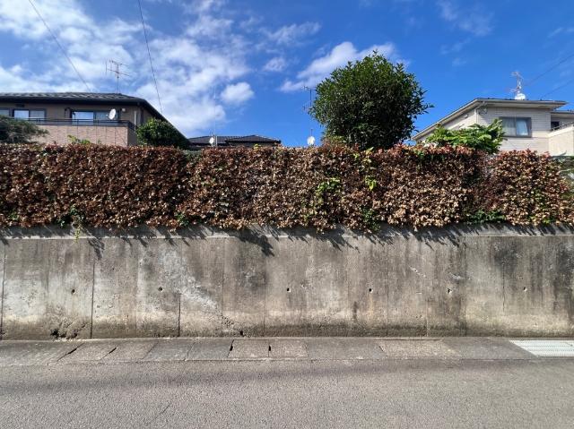 仙台市太白区金剛沢中古戸建 前面道路含む現地写真