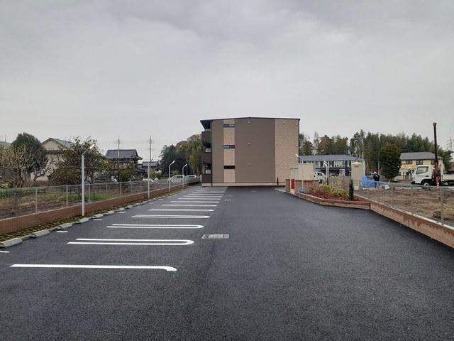 フローラーリアⅢ（301） 駐車場
