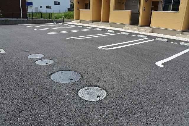グリーンステージⅢ番館（103） 駐車場