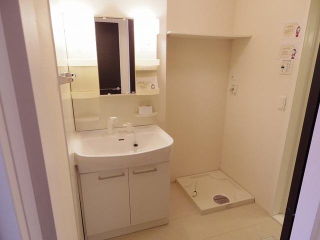 Royal East（ロイヤル イースト）（101） 部屋画像