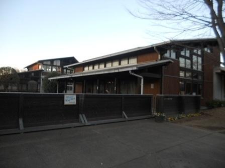 東小学校：1100m