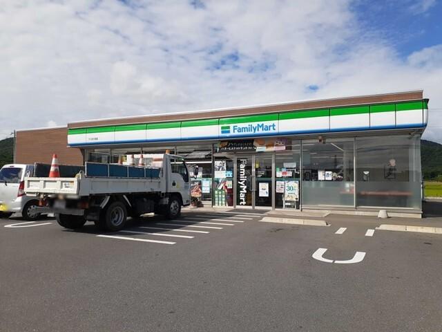 ファミリーマート つくば小田店：800m