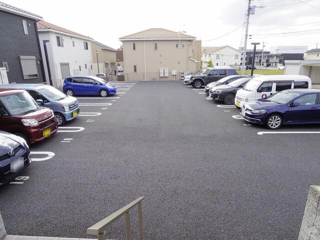 Always Friendly 学園南（105） 駐車場