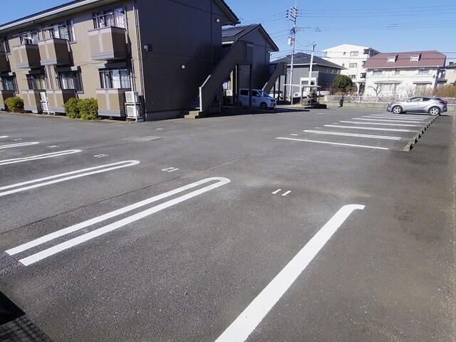 マロンハイム　Ａ・Ｂ（B205） 駐車場