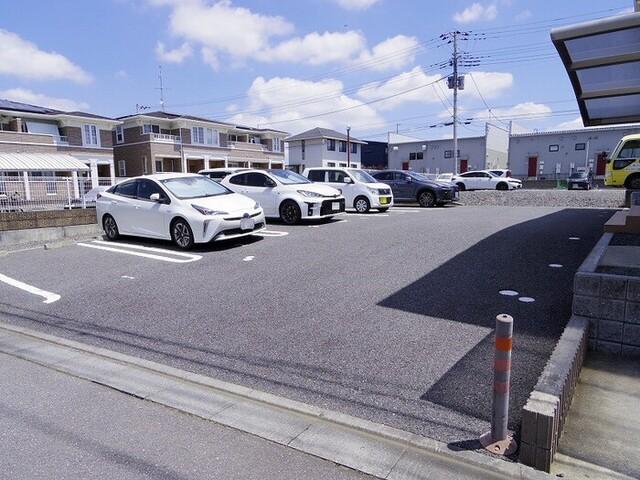 ルーチェ（101） 駐車場
