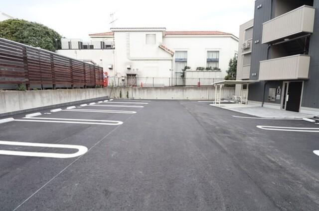 BLOOM(ブルーム)（103） 駐車場