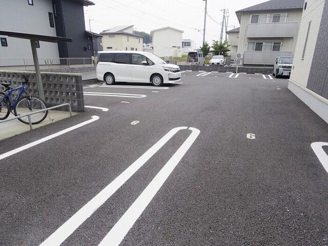 Grand Rise Tsukuba D棟（105） 駐車場