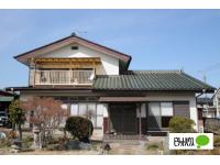 自然と調和した風情を感じられる住まい