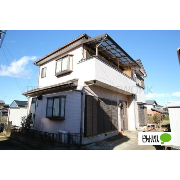 西側の出窓がアクセントの外観