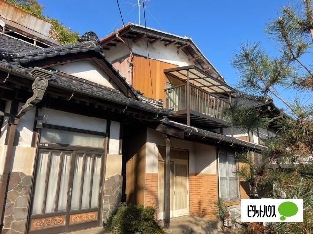 ２階建住居（昭和４５年１１月築・８３．６３㎡・未登記）