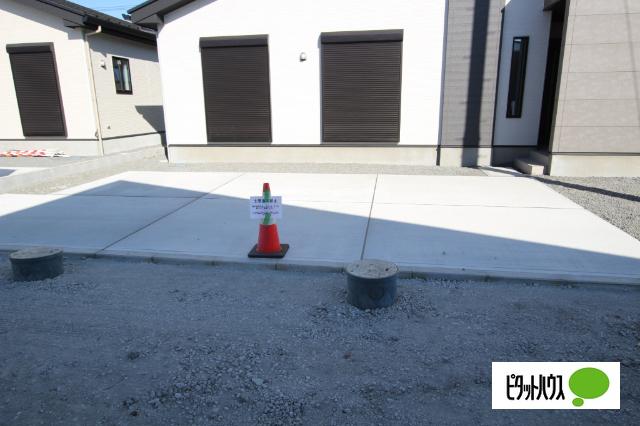 並列３台駐車可能