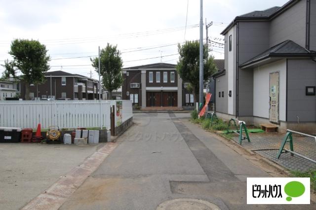 ハートフルタウン＊つくば市高野台3丁目10番（全2棟）Ｂ号棟 前面道路含む現地写真