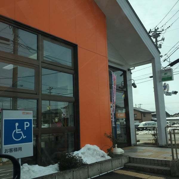 北上上野町郵便局：364m