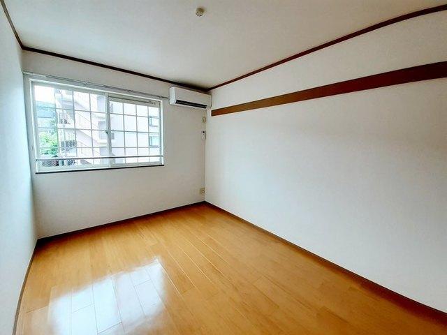 ＬＡＵＲＥＬ（202） 室内