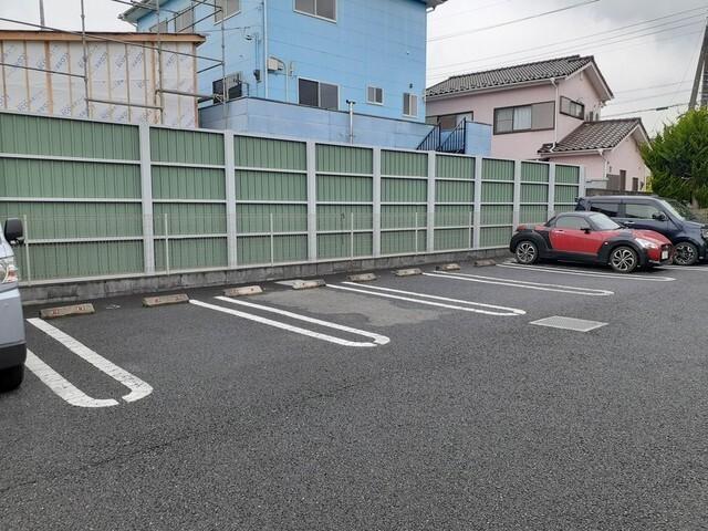 シーマ・コート　本郷（103） 駐車場