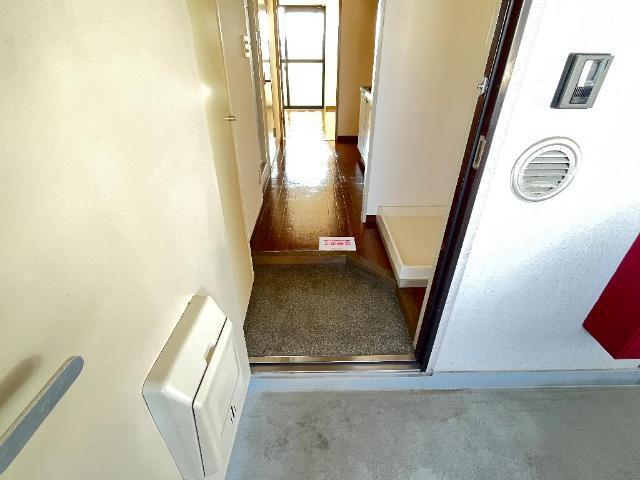 リヴィエールⅠ 玄関