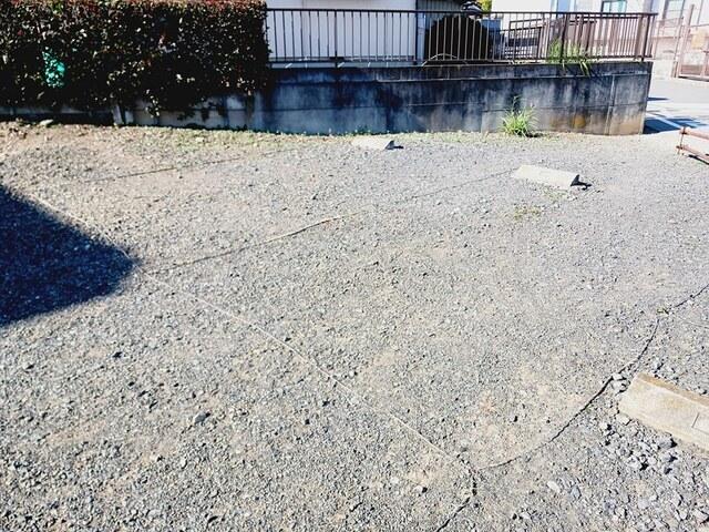 プリムヴェール（103） 駐車場