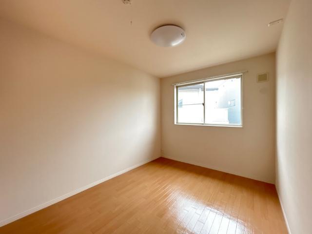 アイリス 部屋画像