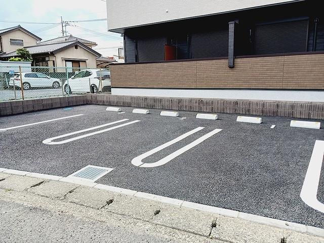 ヒカルサ坂戸（304） 駐車場