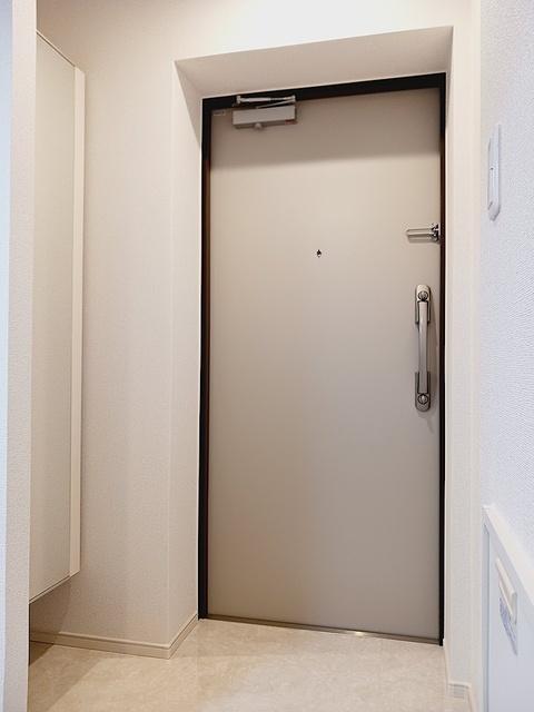 ライズ脇田町　Ｂ館（503） 玄関