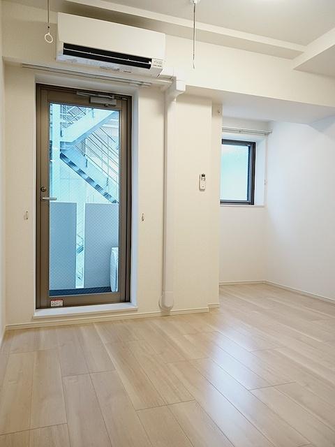 ライズ脇田町　Ａ館（204） リビング