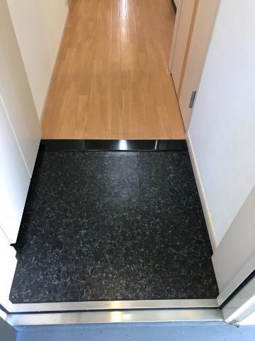 ワイズ　パラシオン 玄関