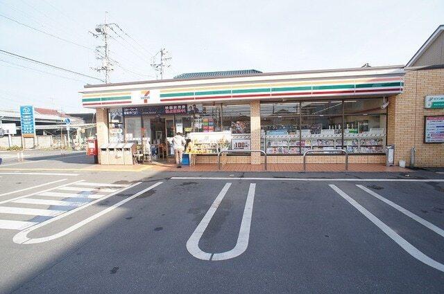 セブン-イレブン 飯能本町店：400m