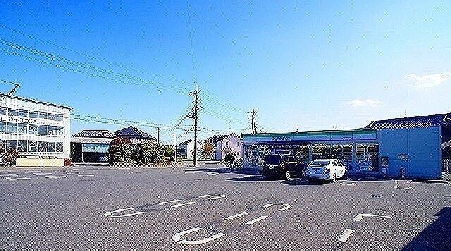 ファミリーマート 入間木蓮寺店：1100m