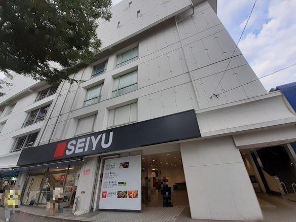 西友新所沢店：350m