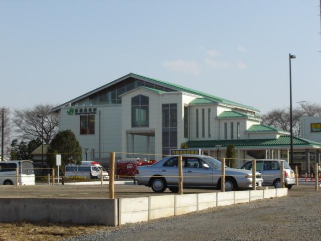 武蔵高萩駅：800m