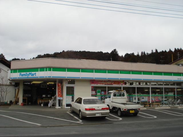 ファミリーマート飯能上畑店：2769m