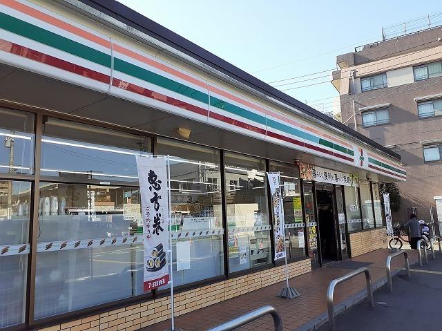 セブン-イレブン 飯能駅北口店：350m