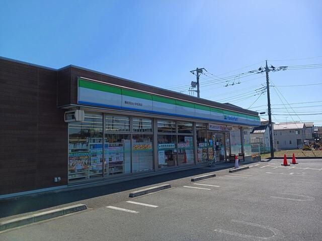 ファミリーマート 飯能加治小学：240m