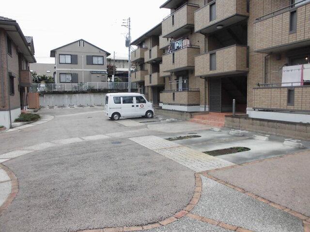 モンソレーユ　Ａ（302） 駐車場
