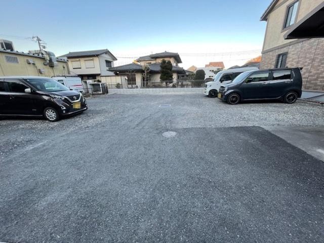 アバンサール（103） 駐車場