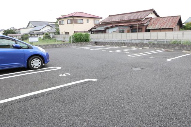 ハレルヤ狭山（205） 駐車場