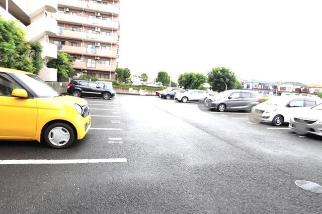 ニューランホープ（208） 駐車場