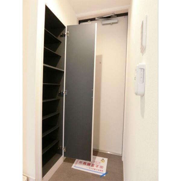 リブリ・太閤（303） 玄関