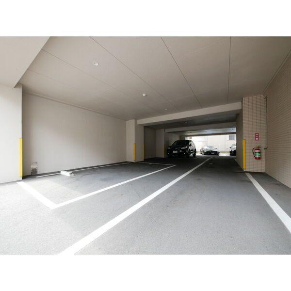 プライムコート（605） 駐車場