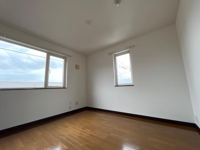 レフュージ川沿 部屋画像